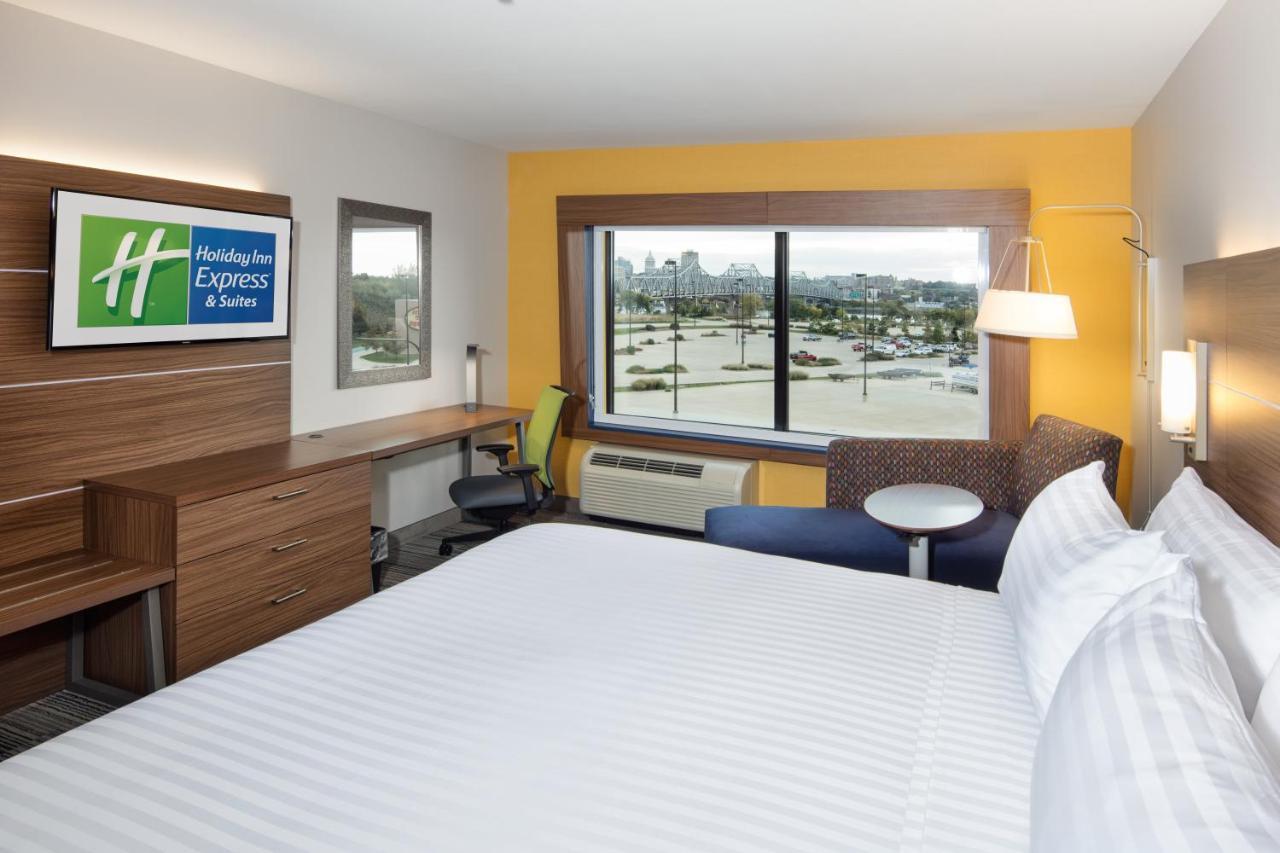 Holiday Inn Express East Peoria - Riverfront By Ihg Exterior photo