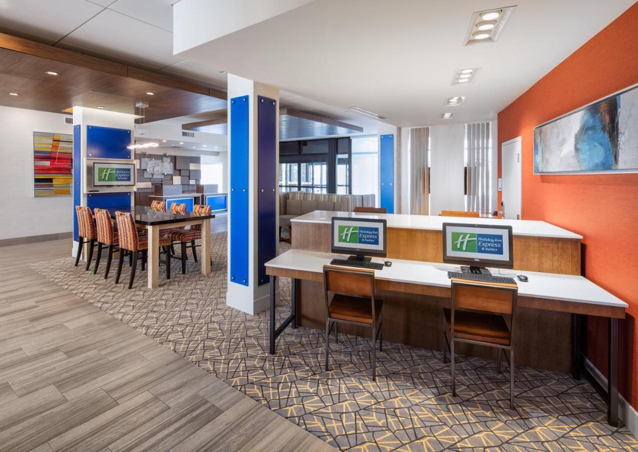 Holiday Inn Express East Peoria - Riverfront By Ihg Exterior photo