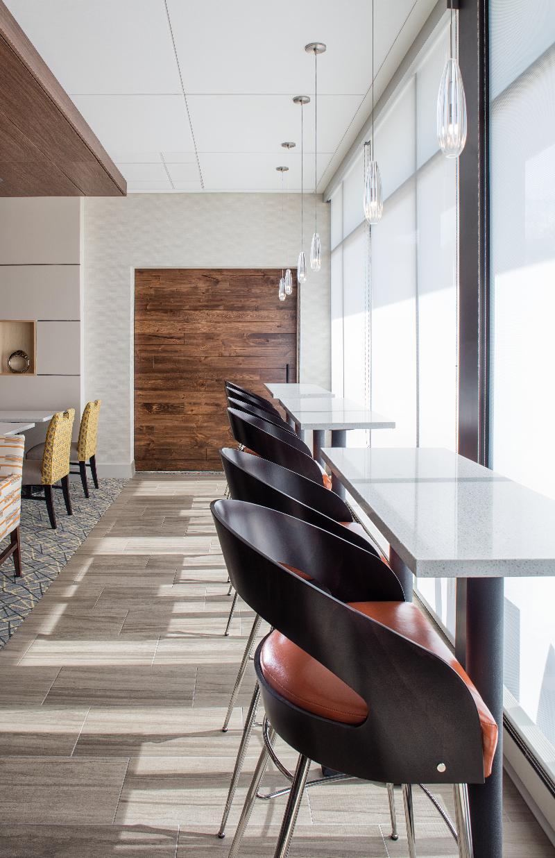 Holiday Inn Express East Peoria - Riverfront By Ihg Exterior photo